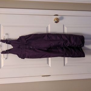 Bib overall snow pants, adjustable straps, front zip